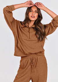 Two piece long sleeved half zip pullover sweatshirt, sports pants, casual set