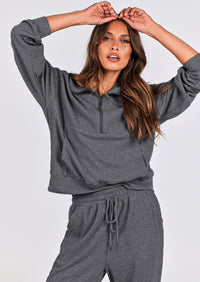 Two piece long sleeved half zip pullover sweatshirt, sports pants, casual set