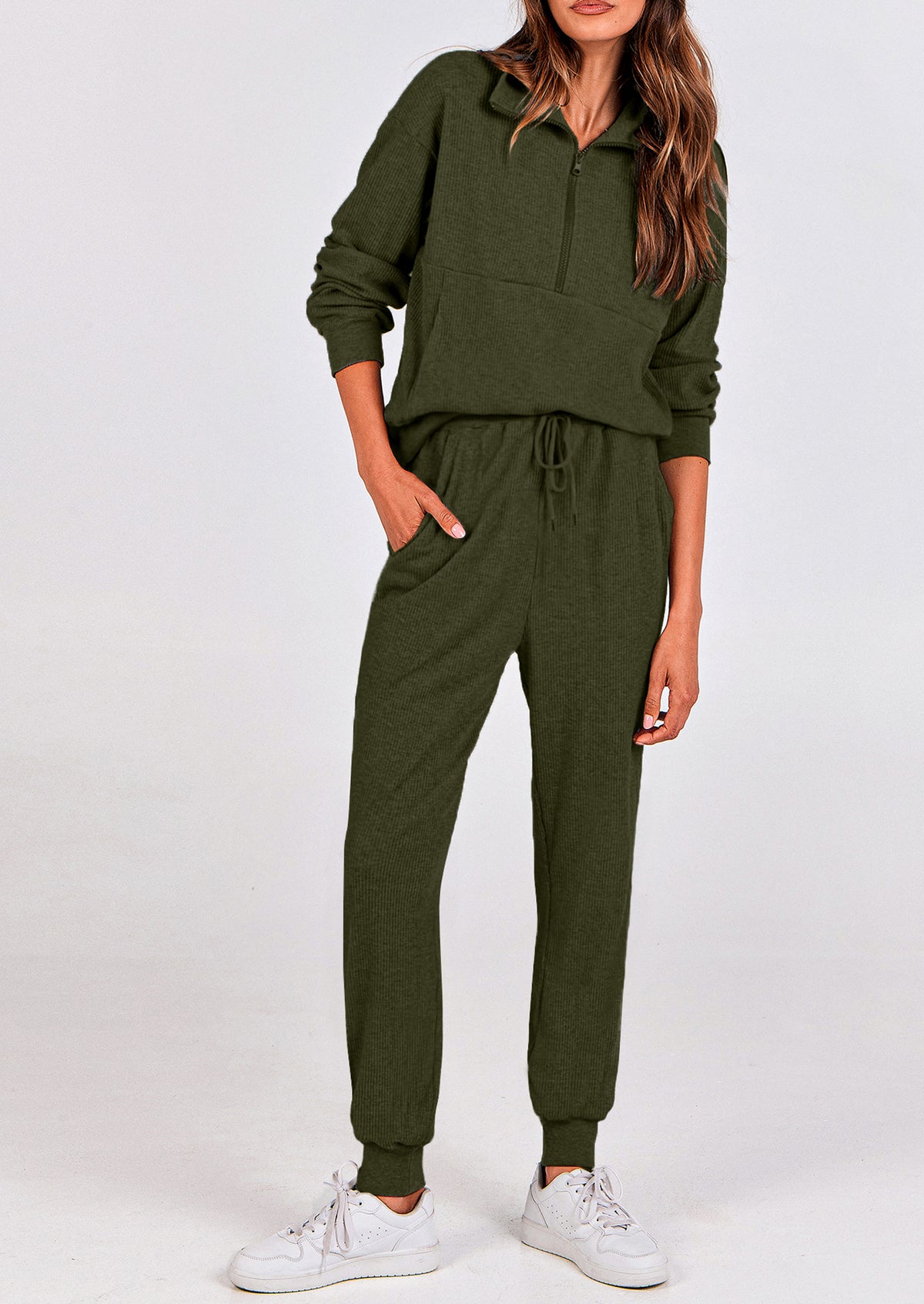 Two piece long sleeved half zip pullover sweatshirt, sports pants, casual set