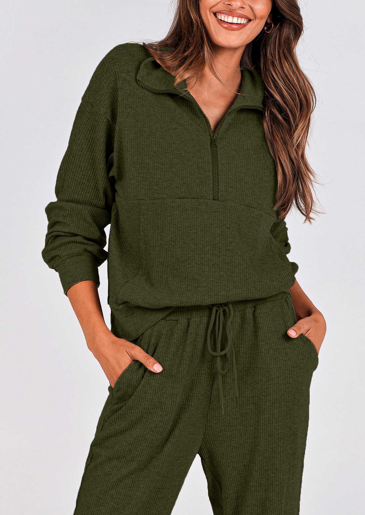 Two piece long sleeved half zip pullover sweatshirt, sports pants, casual set