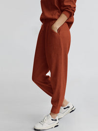 Two piece long sleeved half zip pullover sweatshirt, sports pants, casual set