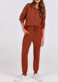 Two piece long sleeved half zip pullover sweatshirt, sports pants, casual set