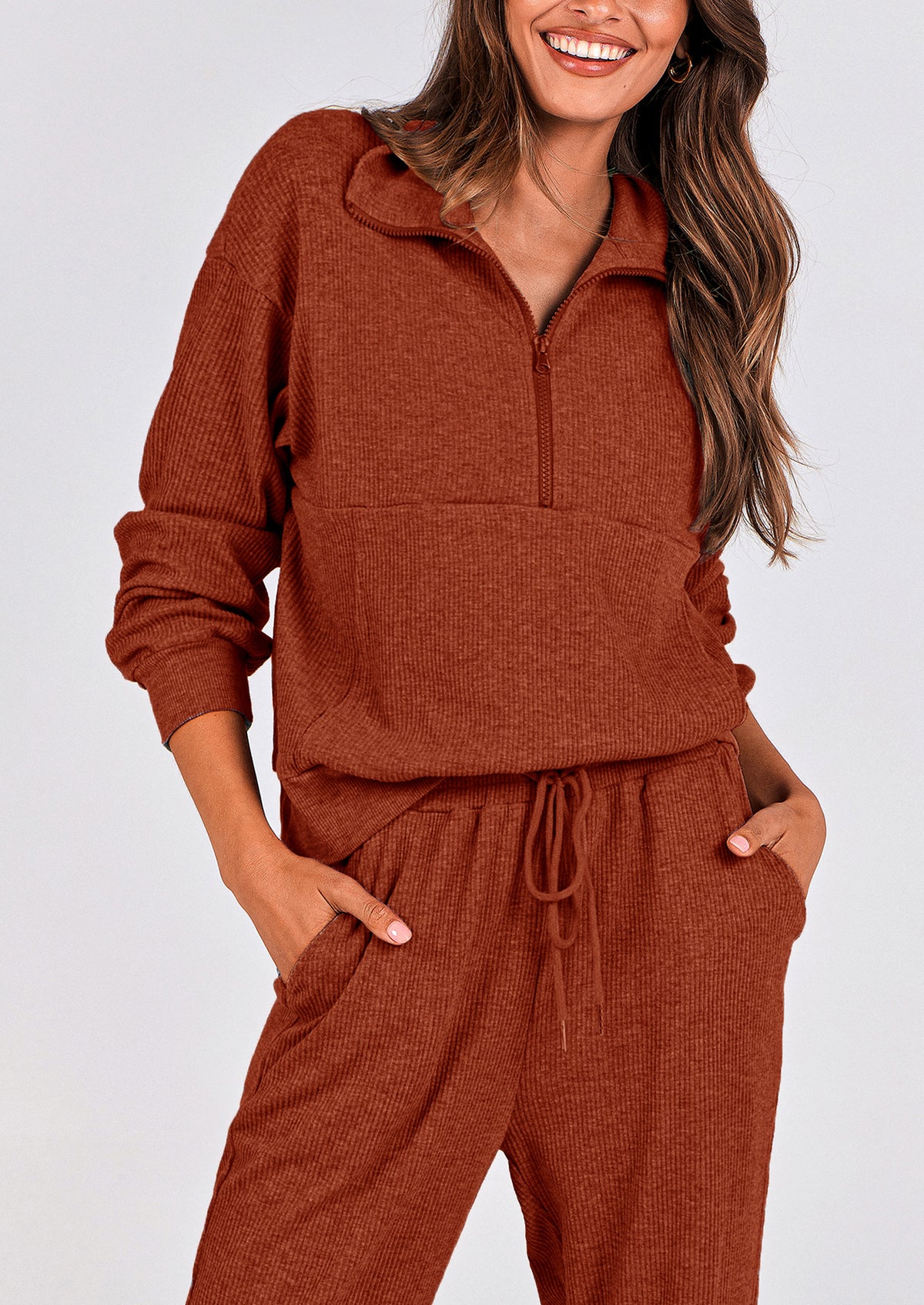 Two piece long sleeved half zip pullover sweatshirt, sports pants, casual set