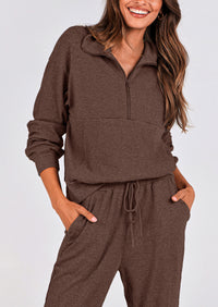 Two piece long sleeved half zip pullover sweatshirt, sports pants, casual set