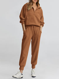 Two piece long sleeved half zip pullover sweatshirt, sports pants, casual set