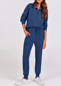 Two piece long sleeved half zip pullover sweatshirt, sports pants, casual set