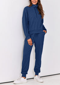 Two piece long sleeved half zip pullover sweatshirt, sports pants, casual set