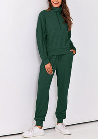 Two piece long sleeved half zip pullover sweatshirt, sports pants, casual set