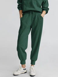 Two piece long sleeved half zip pullover sweatshirt, sports pants, casual set