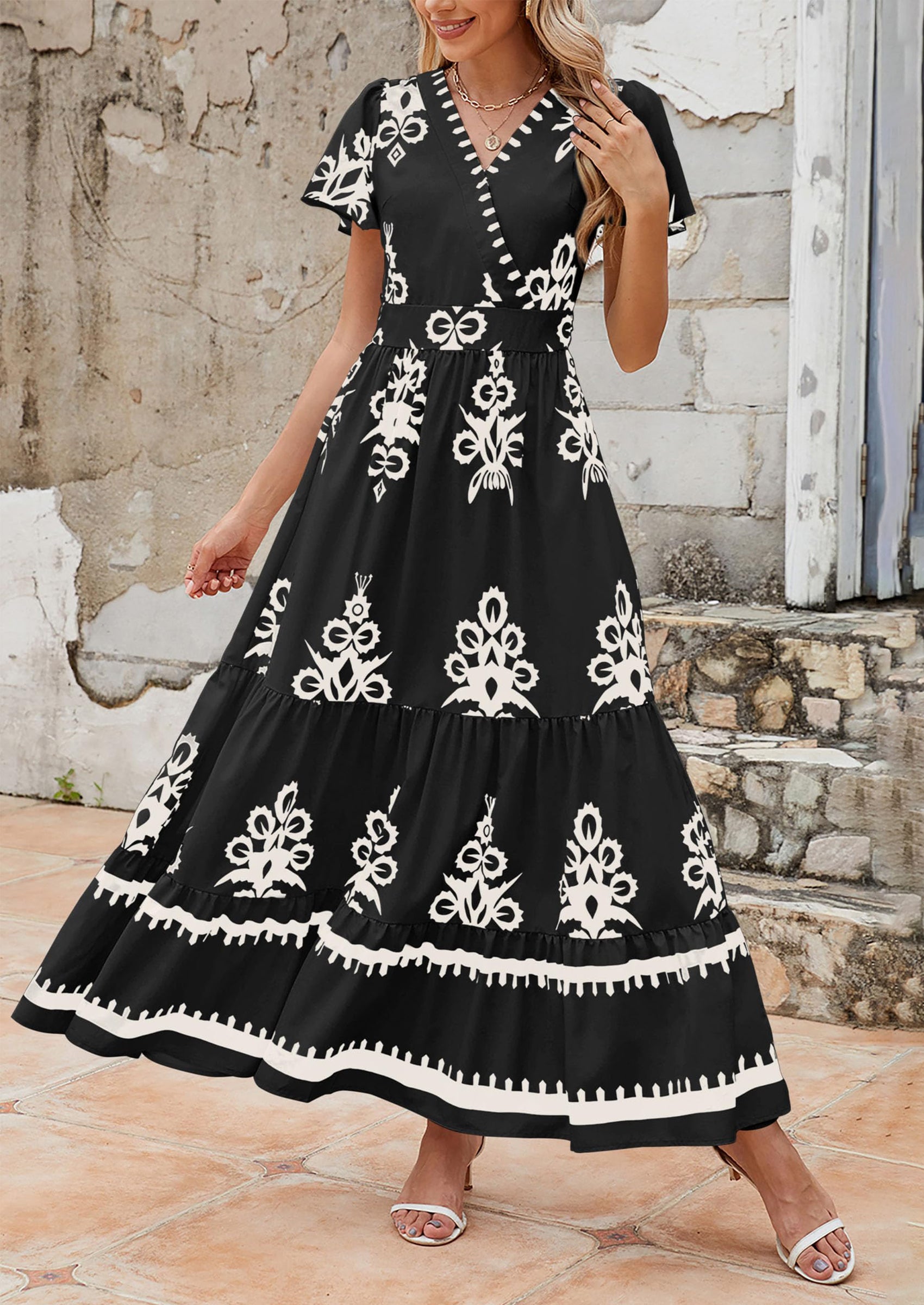 PRETTYGARDEN Floral Casual V neck Bohemian Maxi Dress with Pocket