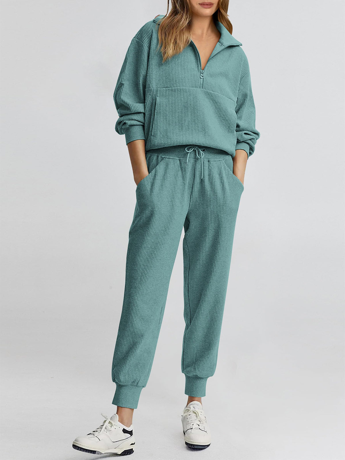 Two piece long sleeved half zip pullover sweatshirt, sports pants, casual set