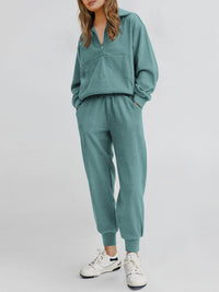 Two piece long sleeved half zip pullover sweatshirt, sports pants, casual set