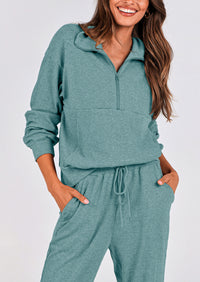 Two piece long sleeved half zip pullover sweatshirt, sports pants, casual set