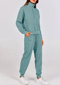 Two piece long sleeved half zip pullover sweatshirt, sports pants, casual set