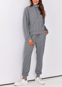 Two piece long sleeved half zip pullover sweatshirt, sports pants, casual set