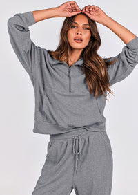Two piece long sleeved half zip pullover sweatshirt, sports pants, casual set