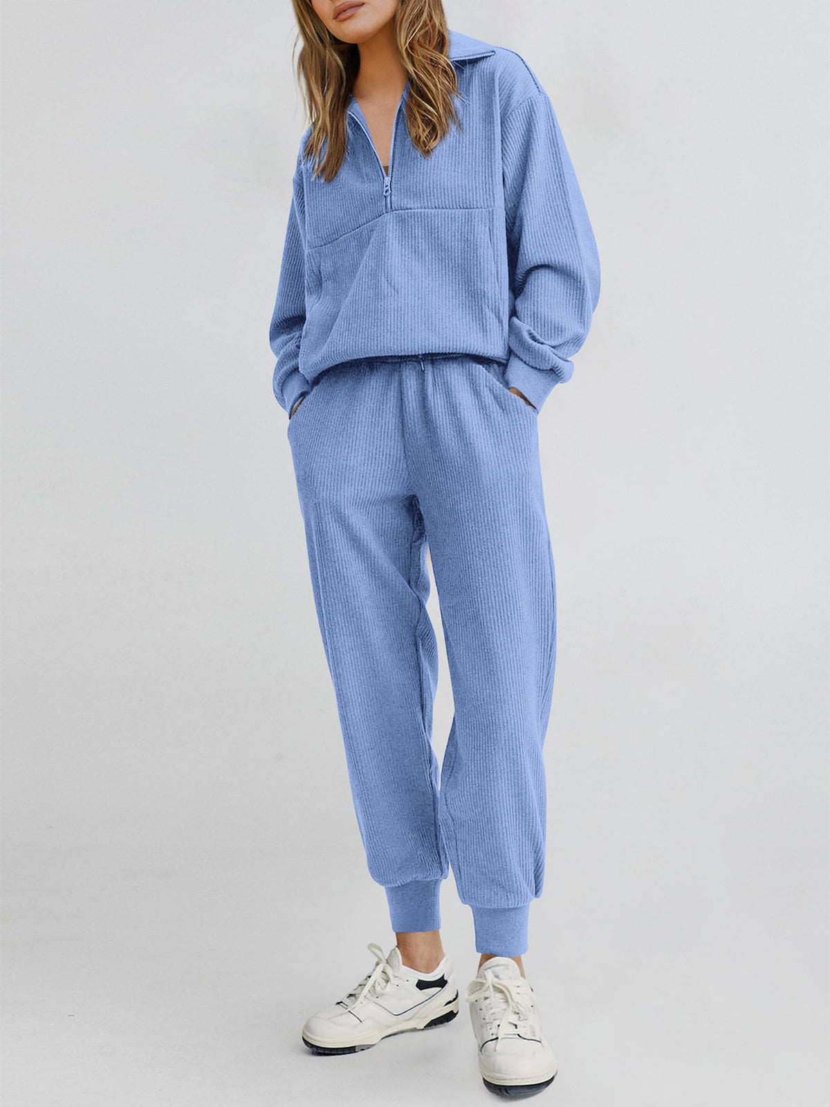 Two piece long sleeved half zip pullover sweatshirt, sports pants, casual set