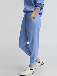 Two piece long sleeved half zip pullover sweatshirt, sports pants, casual set