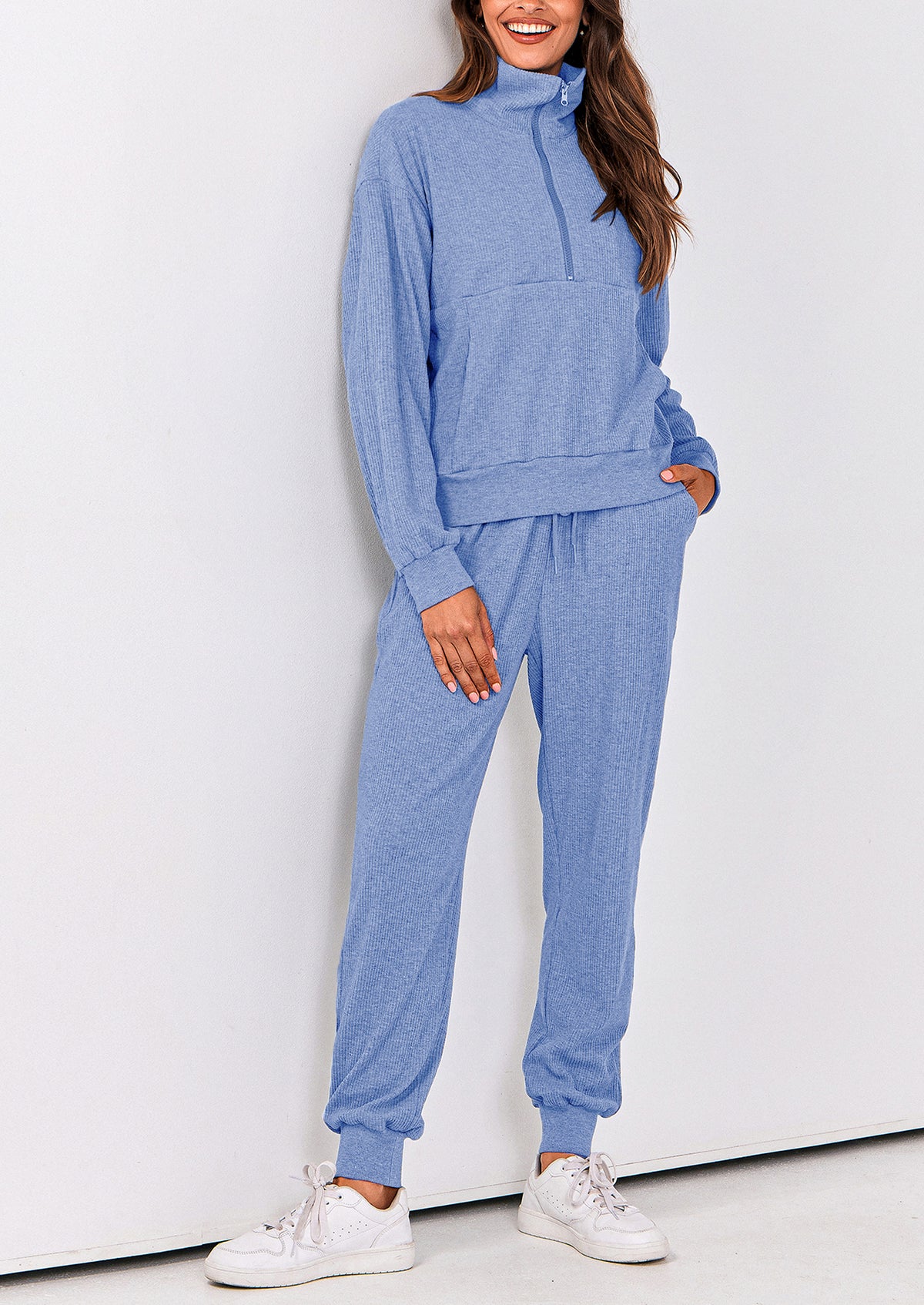 Two piece long sleeved half zip pullover sweatshirt, sports pants, casual set