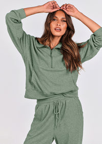 Two piece long sleeved half zip pullover sweatshirt, sports pants, casual set