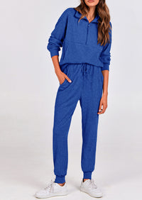 Two piece long sleeved half zip pullover sweatshirt, sports pants, casual set