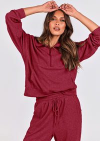 Two piece long sleeved half zip pullover sweatshirt, sports pants, casual set