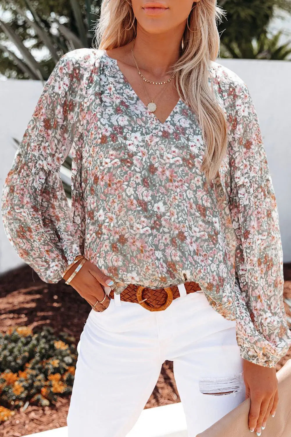 Pretty shirts and blouses outlet